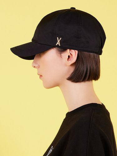 Stud Logo Nylon Newsboy Ball Cap_Black - VARZAR - Modalova