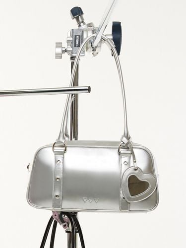 Heart Mirror Buckle Shoulder Bag_ - VVV - Modalova