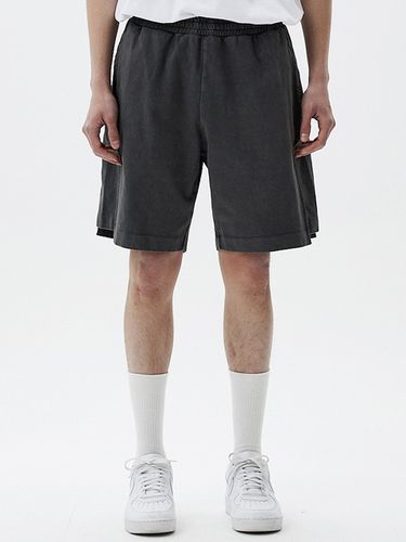 Garment Dyeing Shorts () - TNGT - Modalova