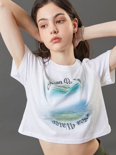 Cropped Ocean Beach Graphic T-shirt_White - KOLEAT - Modalova