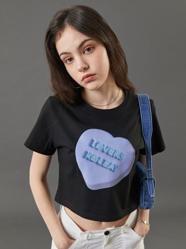 Cropped Heart Marshmallow Graphic T-shirt_Black - KOLEAT - Modalova