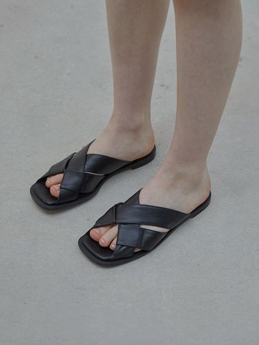 Cross Sandals (Black) - CHIELEI - Modalova