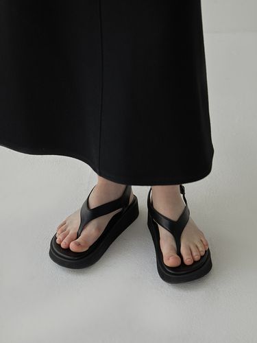 Platform flipflop Sandals (Black) - CHIELEI - Modalova