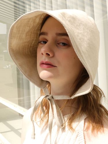 Blossom Linen Bonnet Hat_Beige - ELKE BLOEM - Modalova