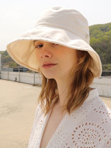 Ripple Cotton Bucket Hat - ELKE BLOEM - Modalova