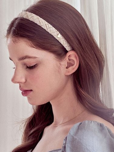 Queenie Tweed Hairband_Beige - ENGBROX - Modalova