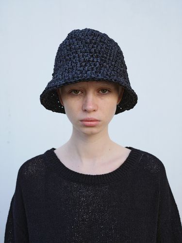 Paper Cotton Bucket Hat In Black - NOTHINGEVERYTHING - Modalova