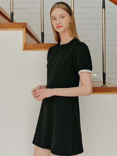 Color Line Dress _ Black - YUPPE - Modalova