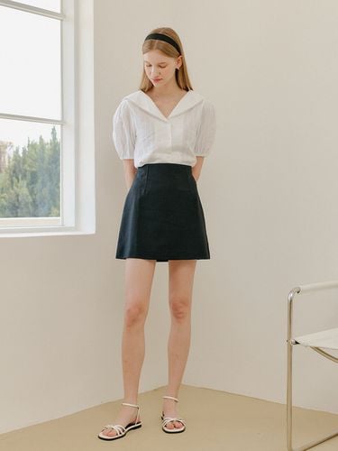 Line Basic Skirt _ Black - YUPPE - Modalova