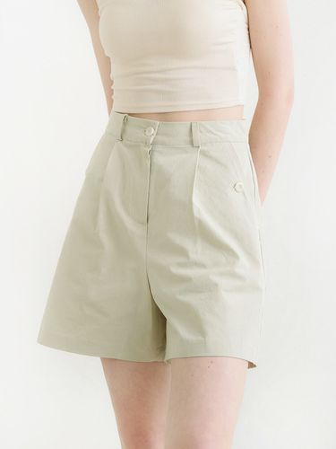 Pocket Button Point Half Pants _Khaki Beige - ADAUL - Modalova