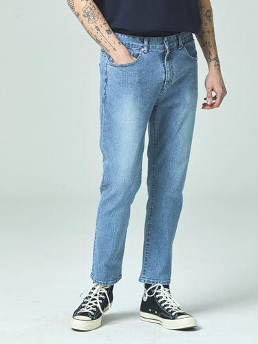 Washing Cropped Tapered Denim Pants _ Light Blue - INROWS - Modalova