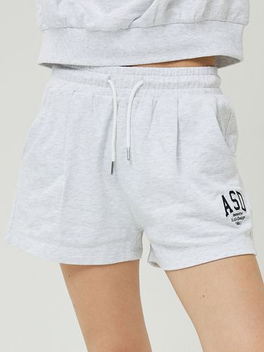 ADS Embroidery One-Tuck Short Pants - Awesomestudio - Modalova