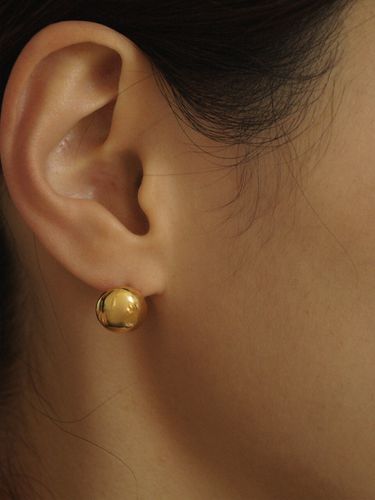 Bun Gold Earrings - ANDEZVOUS - Modalova