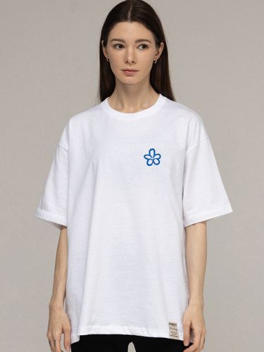 Small Spary Flower Smile T-shirt [White] - GRAVER - Modalova