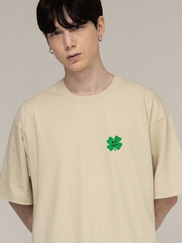 Small Clover Flower Smile T-Shirt [] - GRAVER - Modalova