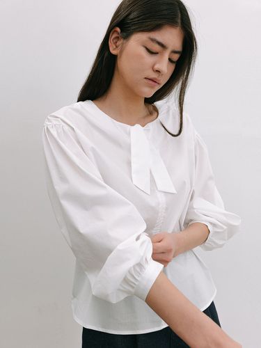 Formal Ribbon tie Blouse _ White - Laminez - Modalova