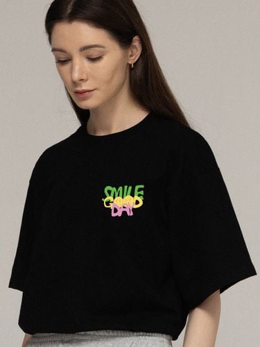 Smile Good Day Logo T-Shirt [5colors] - GRAVER - Modalova