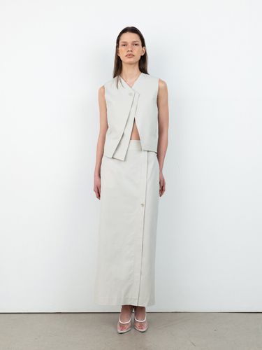 Asymmetric Wrap Skirt_Light Gray - RRACE - Modalova