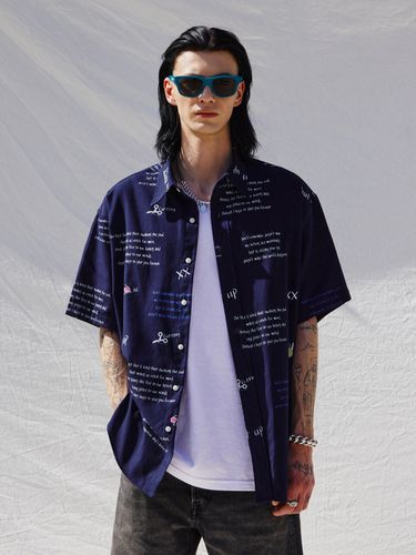 Graffiti Overfit Half Shirt (Navy) - V2 - Modalova