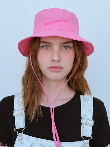 Camp Bucket Hat_Pink - FUNFROMFUN - Modalova