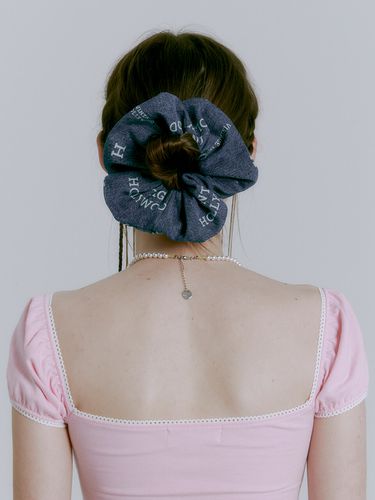 Vintage Logo Denim Scrunchie - VINTAGE HOLLYWOOD - Modalova