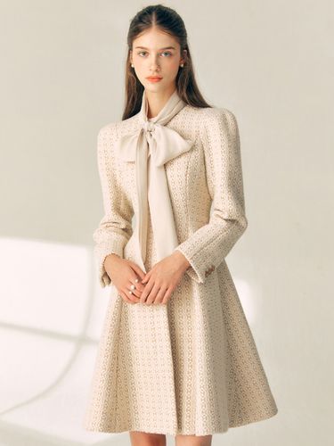 Round Neck Flare Wool Coat_2 Colors - BAU by Bride And You - Modalova