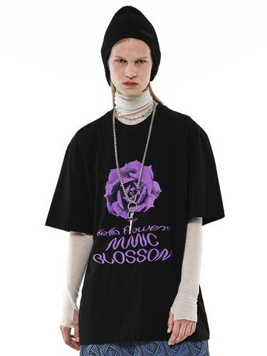 Hello Flower Oversized T-Shirt _ - MMIC - Modalova