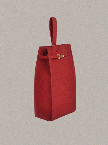 Matire Wine Bag_Red - Prends soin de toi - Modalova