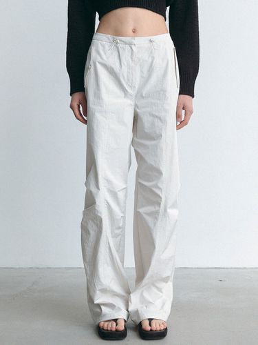 Flap-pocket Parachute Pants - LE - Modalova