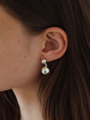 Silver Drop Earrings - Soorium - Modalova