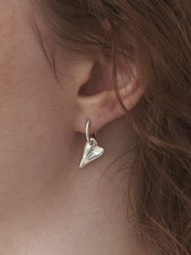 Heart Greenery Earring 09_ Silver - STILL INSTANT - Modalova