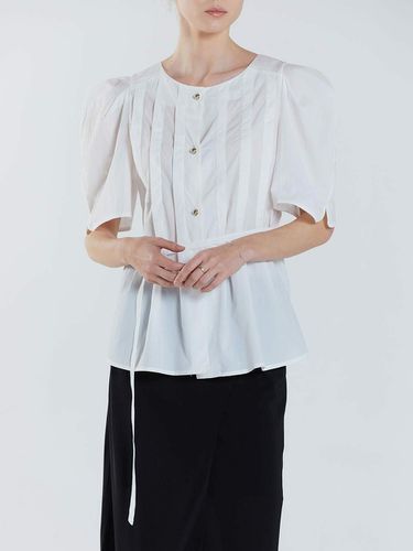 Volume Half Sleeve Tuck Blouse KW3MB2430_01 - JOY GRYSON - Modalova