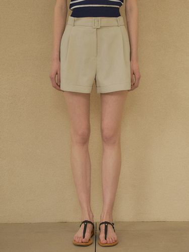 Cabra Belt Color Short Pants _Beige - Siyazu - Modalova