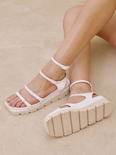 Netty Strap Platform Sandals _ 2 Colors - SHOEHI - Modalova