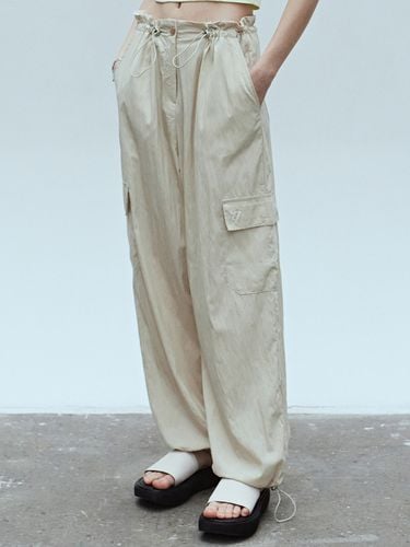 Nicole Wide String Cargo Pants_Beige - NICK&NICOLE - Modalova