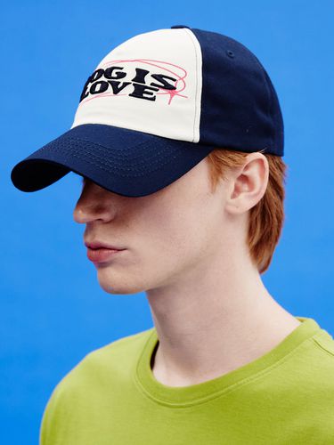 Dog Is Love Two Tone Ball Cap_Navy - WAIKEI - Modalova