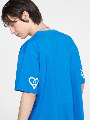 Elbow Heart Smile Drawing T-Shirt _ - GRAVER - Modalova