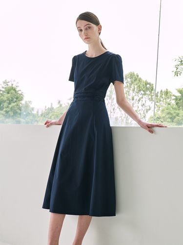 Round Neck Shirring Point Dress_Navy - Nouve - Modalova