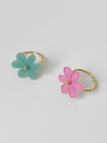 Big Flower Ring (2 Colors) - FANTASTIC PLANET - Modalova