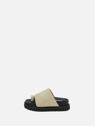 Strap Slipper_Beige - Left-Right - Modalova