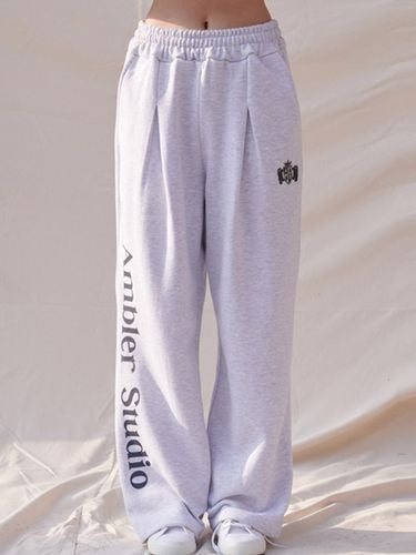 Trophy Straight Pants [] - AMBLER - Modalova