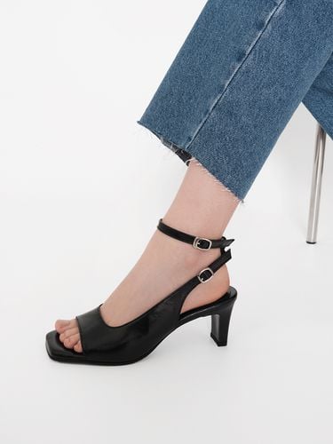 Kaia Sandals_ Black - rareness - Modalova