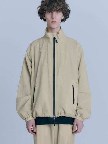 Hike Full Up Jacket (Beige) - AREUBAN - Modalova