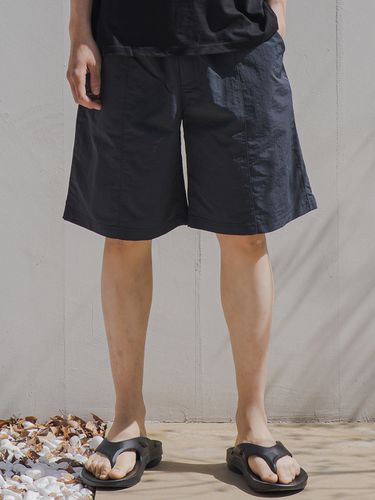 Nylon Pleated Shorts - Charcoal - CAMELWORK - Modalova