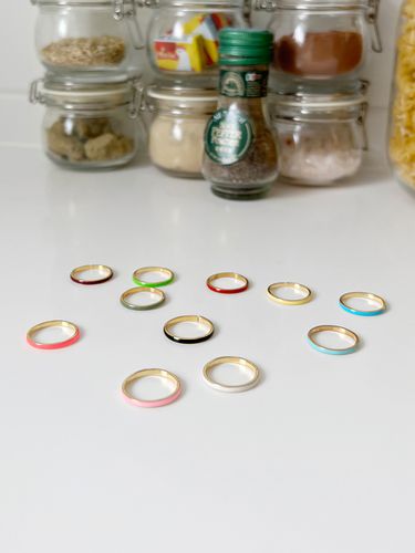 Epoxy Color Layered Ring (11 Colors) - FANTASTIC PLANET - Modalova