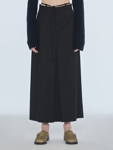 String Belt Skirt _ Black - DIAGONAL - Modalova