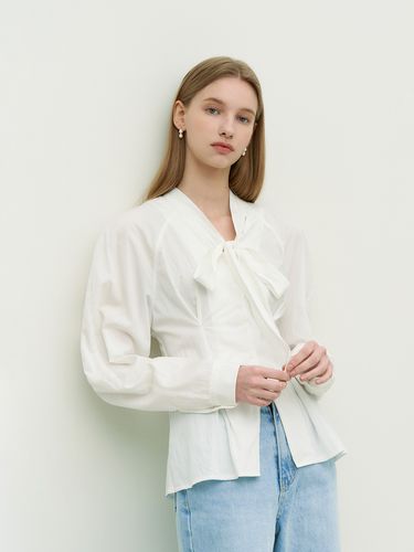 Ribbon Tie Pintuck Puff Blouse _White - ADAUL - Modalova