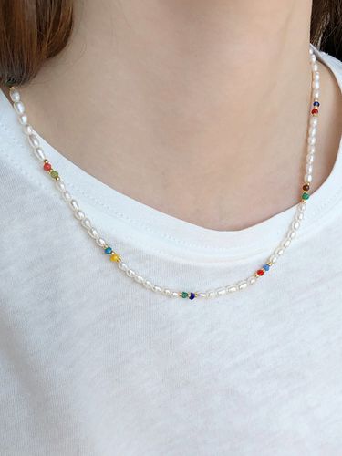 Rainbow Pearl Necklace - FANTASTIC PLANET - Modalova