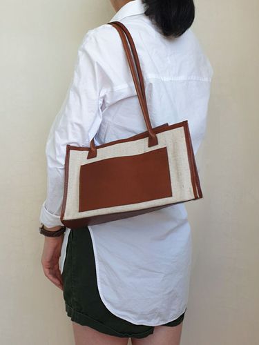 Daily Shopper Oblong (Leather / Canvas)_Brown - GONI atelier - Modalova