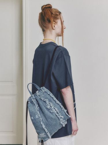 Flat Drawstring Backpack_Denim - MARGESHERWOOD - Modalova